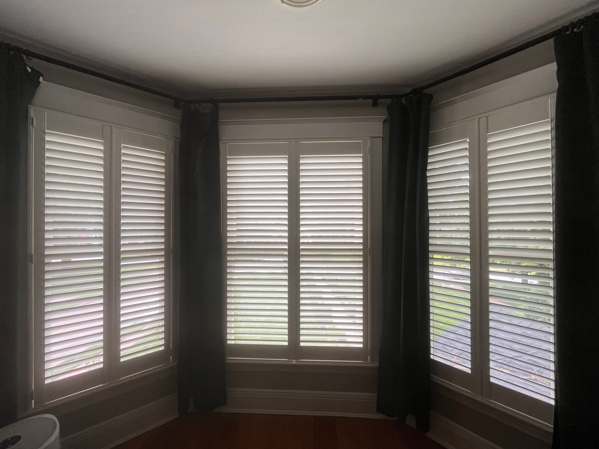 Gallery photos for Plantation Shutters on Bay Windows Done Right: Image #1